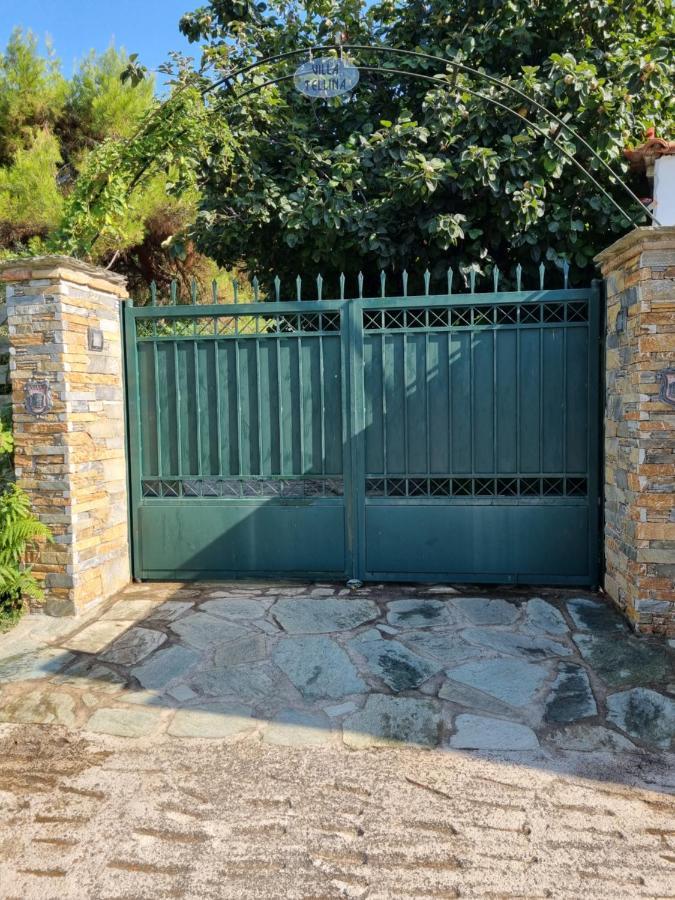 Villa Tellina Skiathos Town Exterior photo